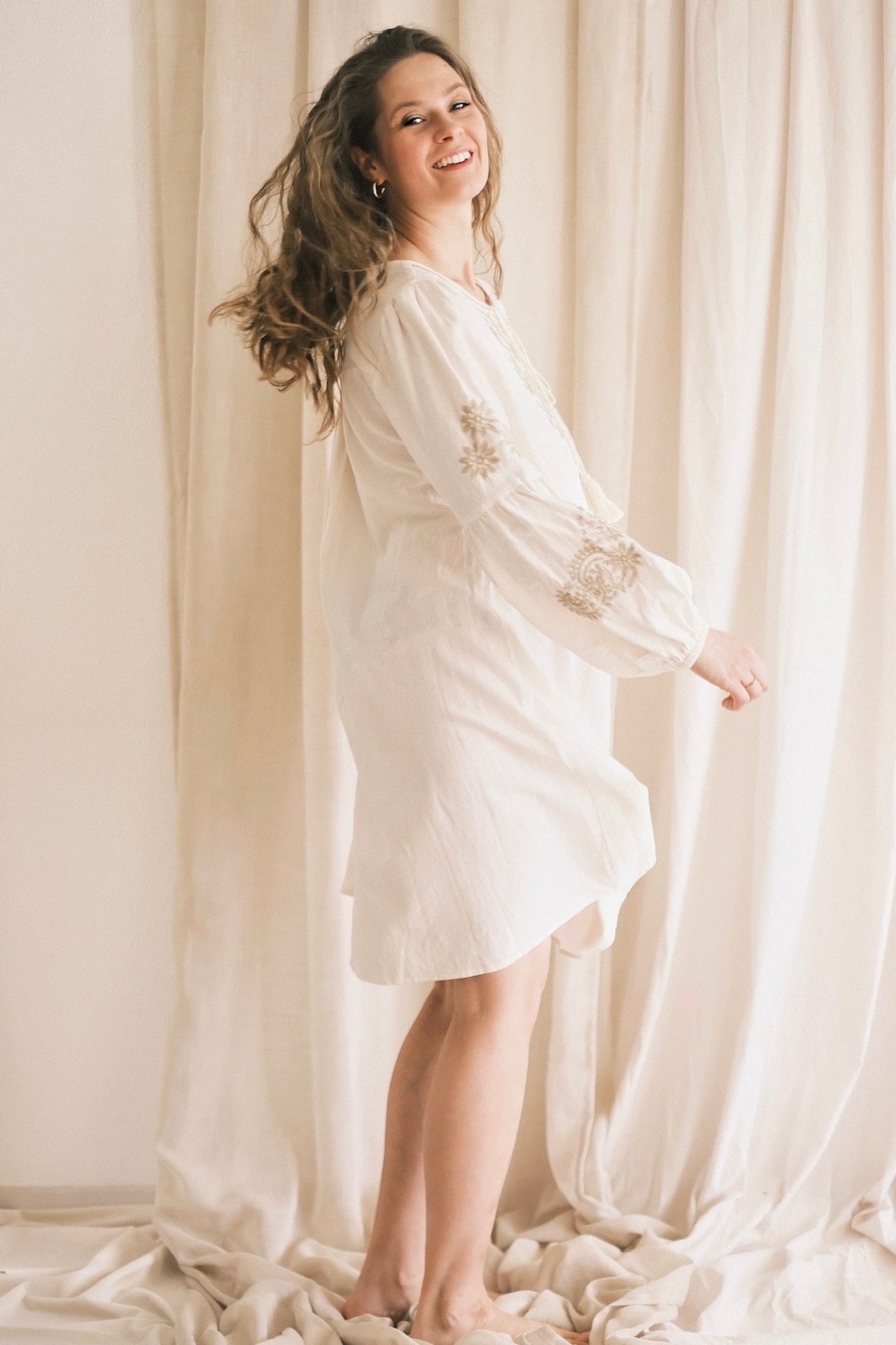 Baumwollkleid mit Stickerei