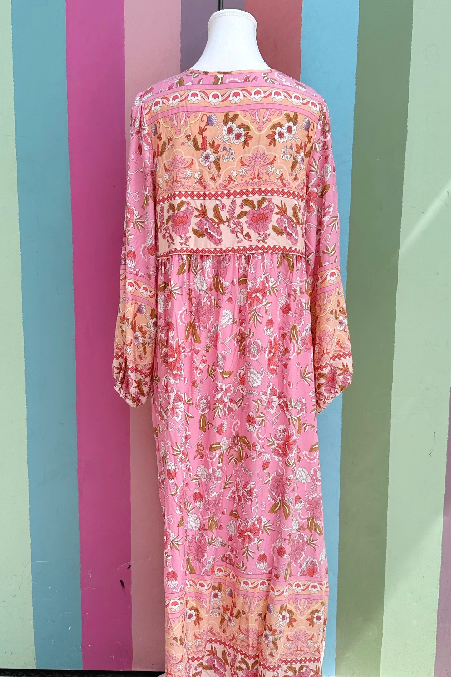 Bodenlanges Kleid mit Paisleymuster