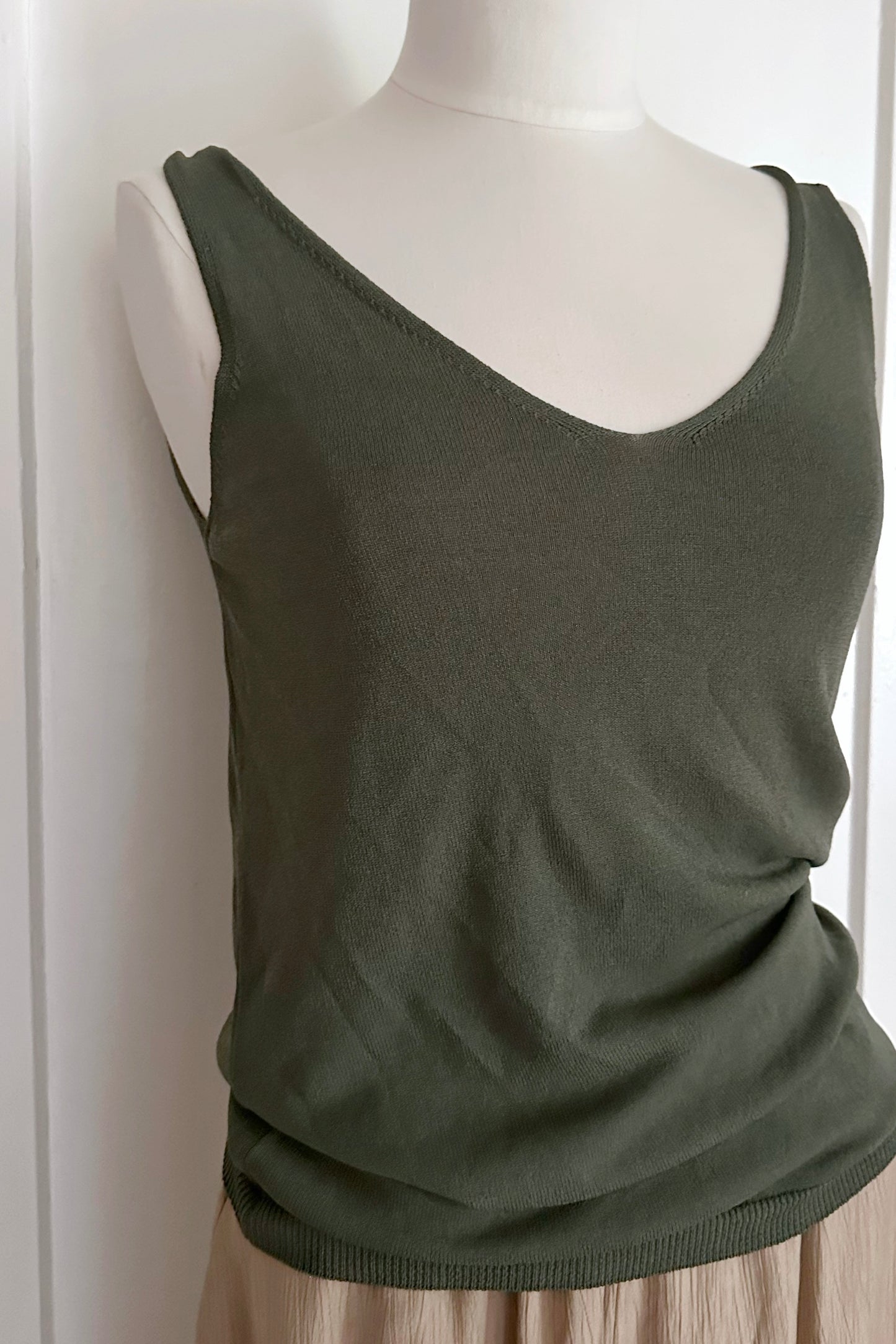 Hüftlanges Feinstricktop aus Viskose