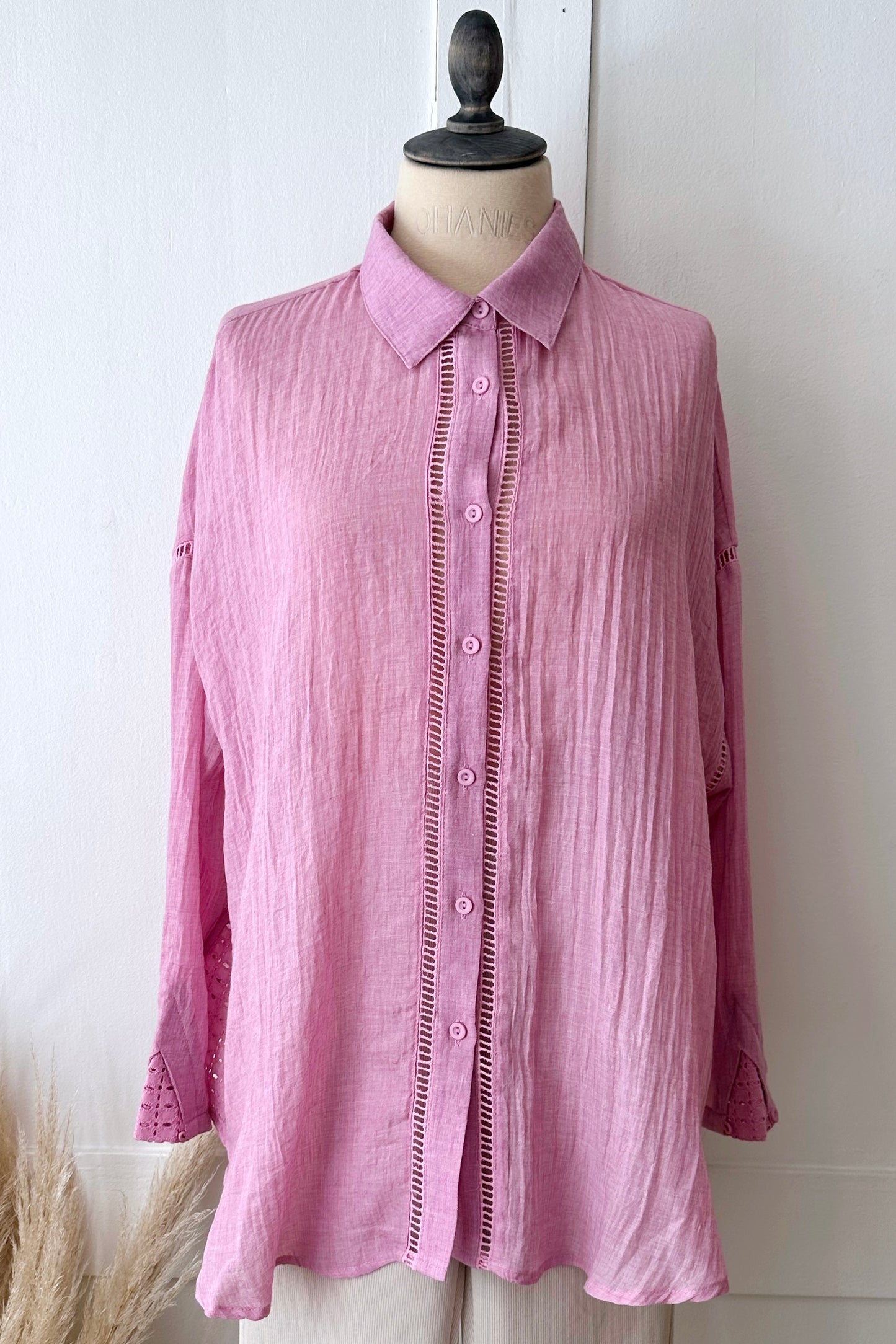 Bluse mit Lochspitze