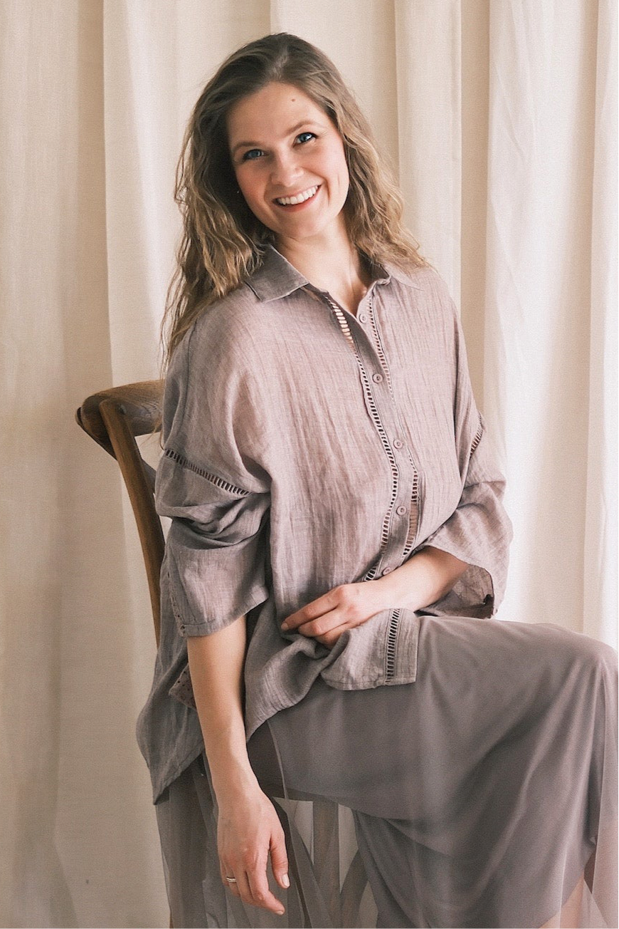 Bluse mit Lochspitze