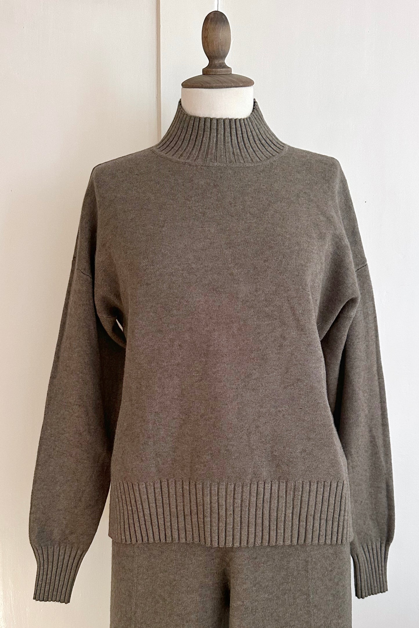 Strickhose mit passendem Pullover