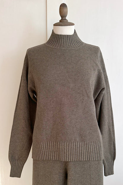 Strickhose mit passendem Pullover