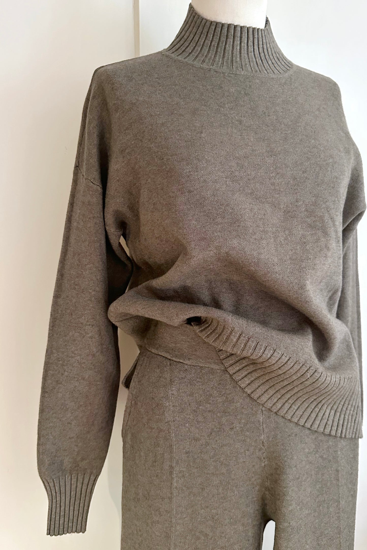 Strickhose mit passendem Pullover