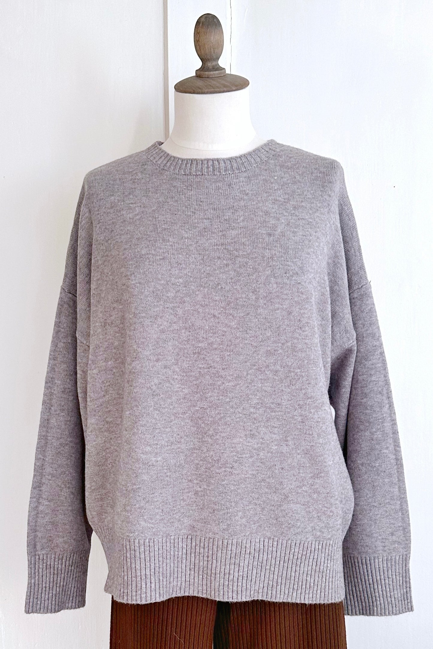 Weicher Strickpullover mit Rundhals