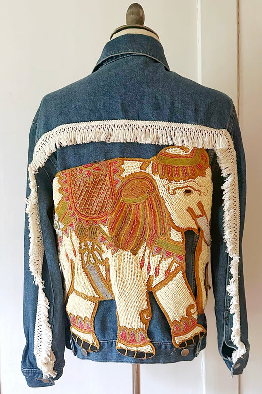 Handgemachte Jeansjacke mit Elefant