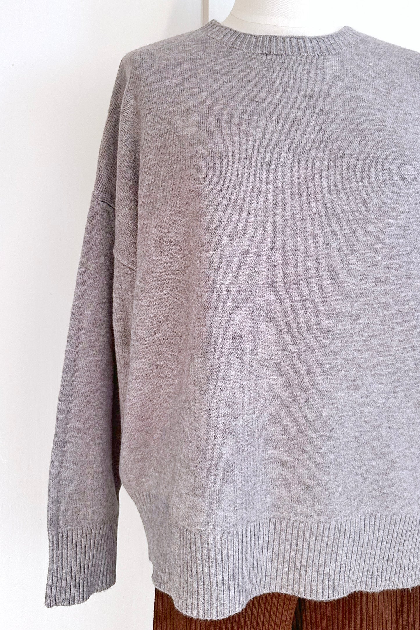 Weicher Strickpullover mit Rundhals