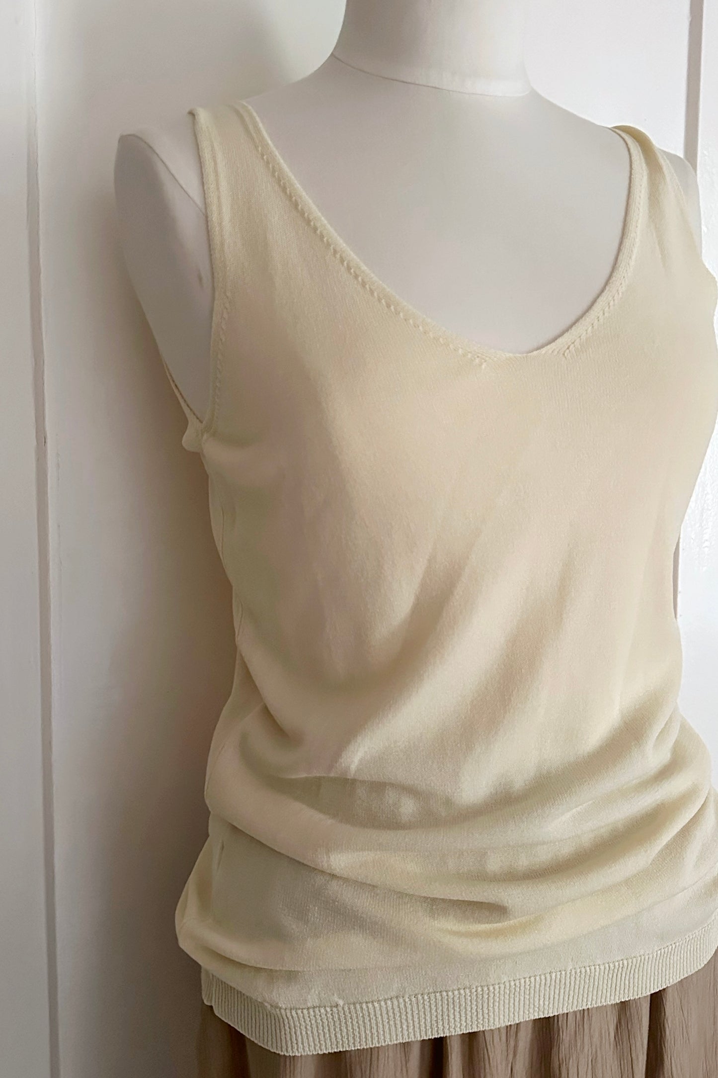 Hüftlanges Feinstricktop aus Viskose