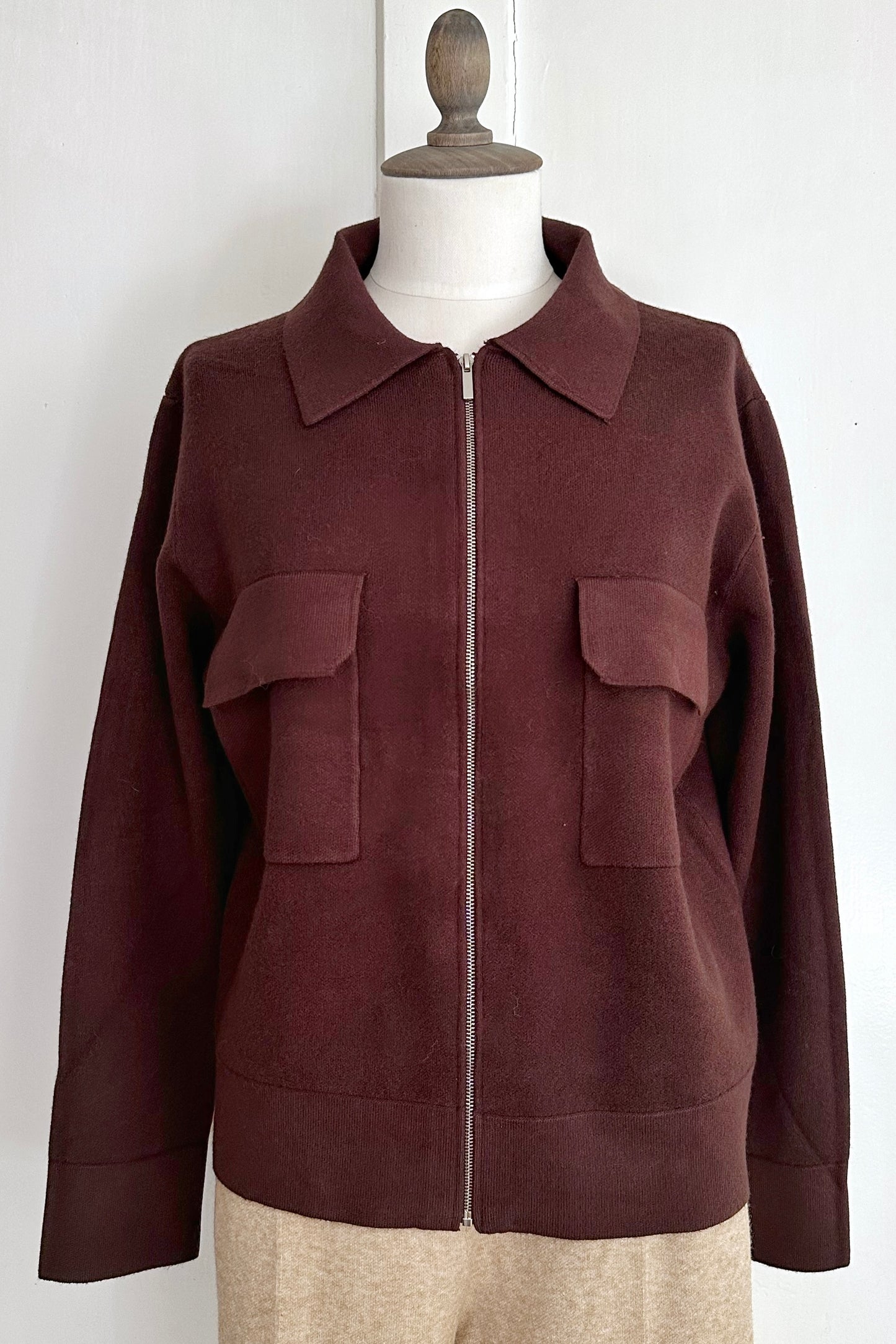 Strickjacke mit Polokragen