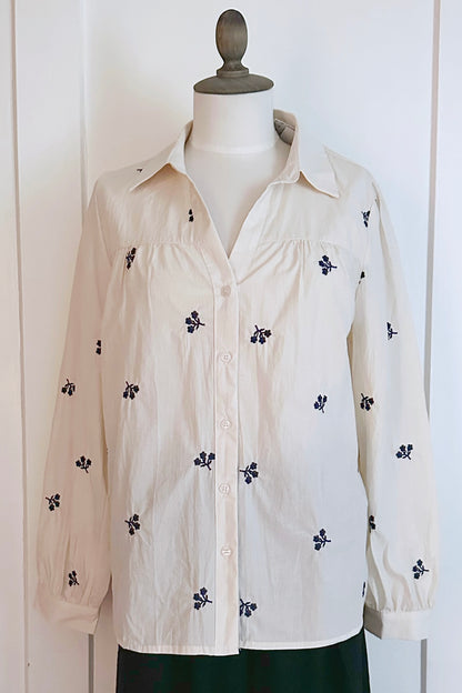 Baumwollbluse mit Blumenstickerei