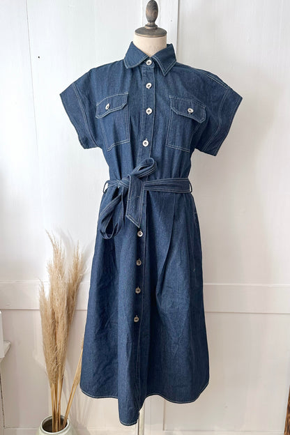 Zeitloses Jeans Midi Kleid