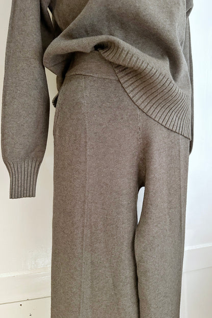 Strickhose mit passendem Pullover