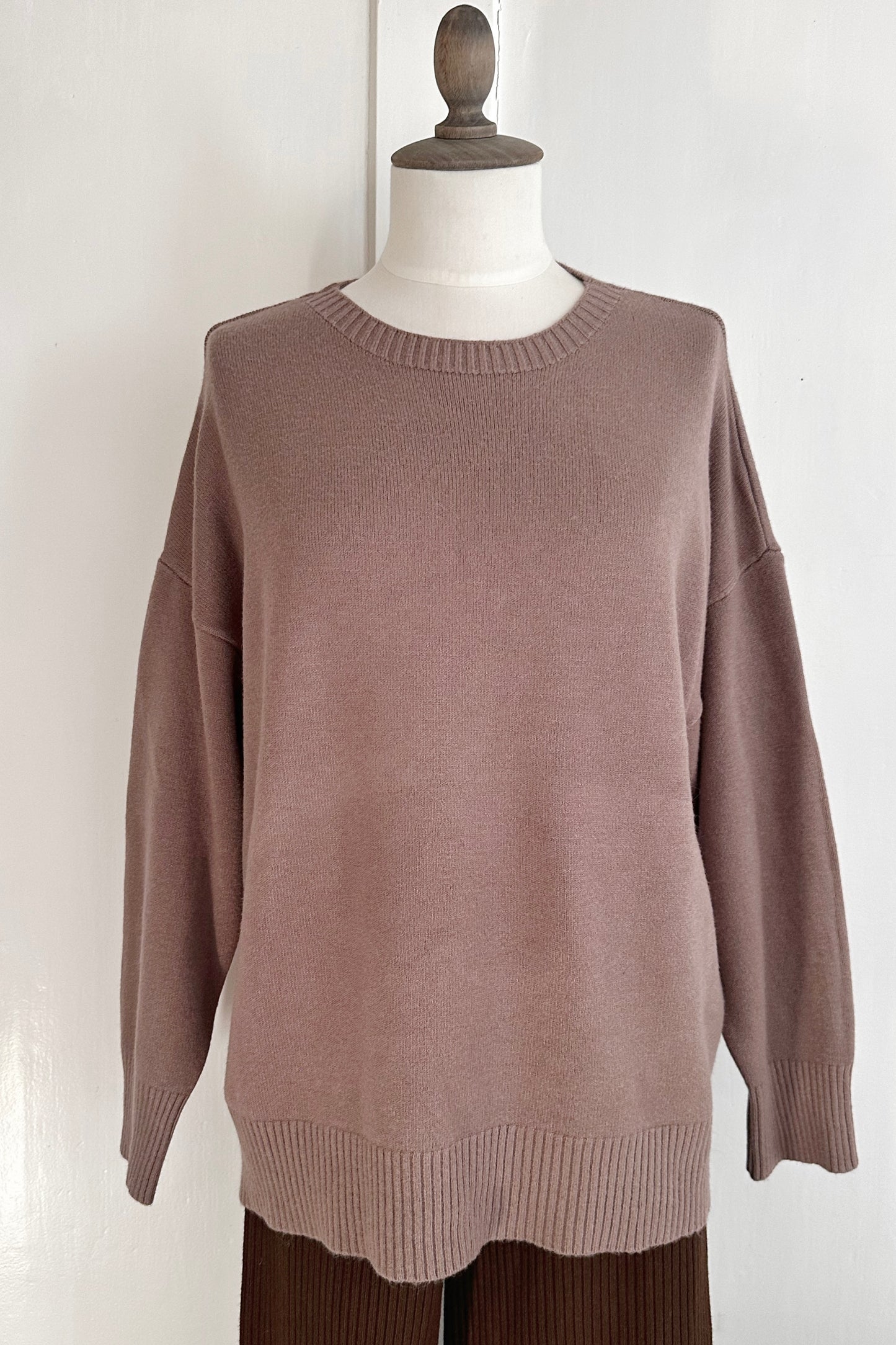 Weicher Strickpullover mit Rundhals