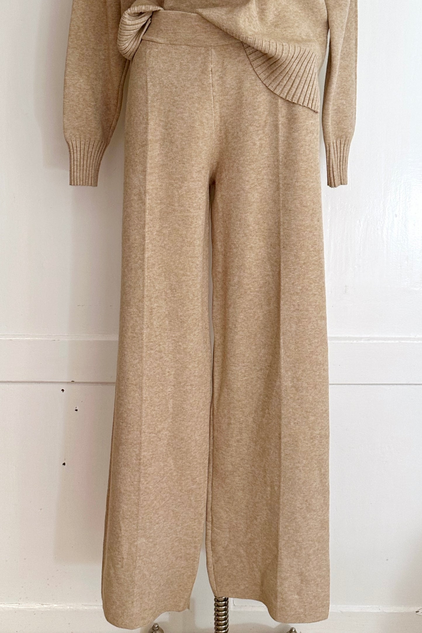 Strickhose mit passendem Pullover