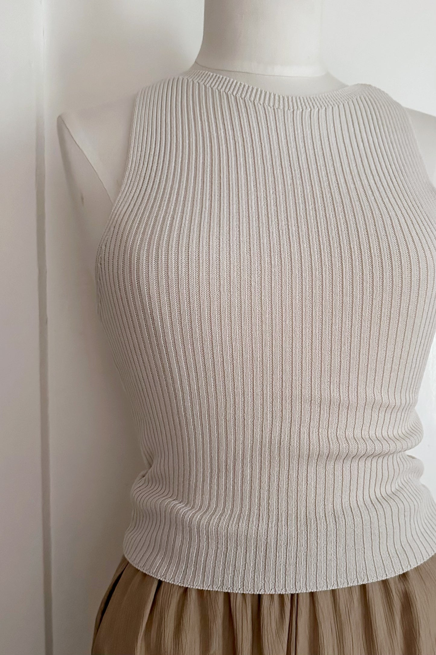 Gestricktes Viskosetop mit Bateau