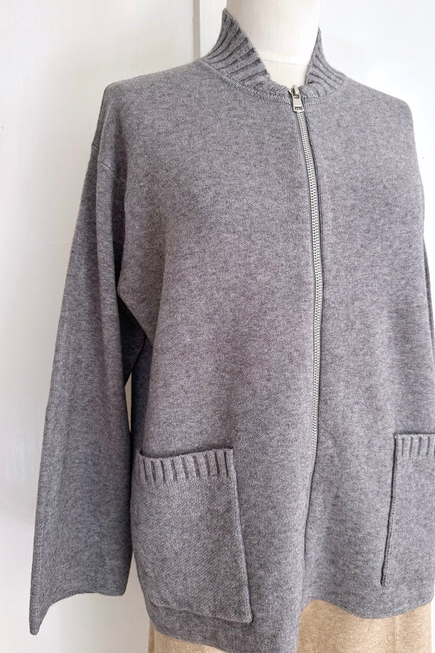 Strickjacke mit Reissverschluss