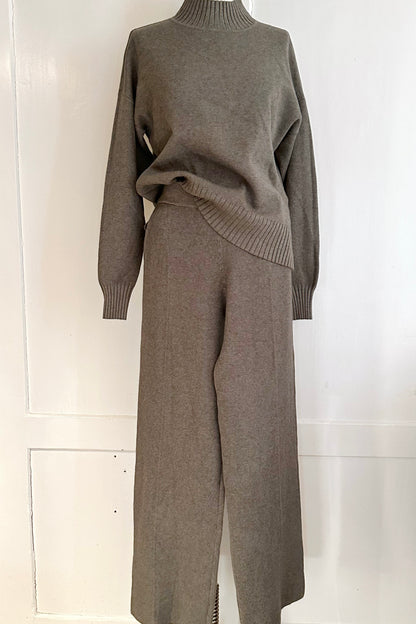 Strickhose mit passendem Pullover