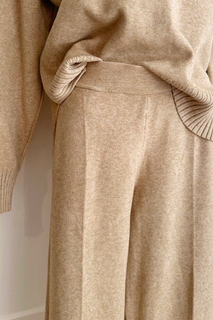 Strickhose mit passendem Pullover