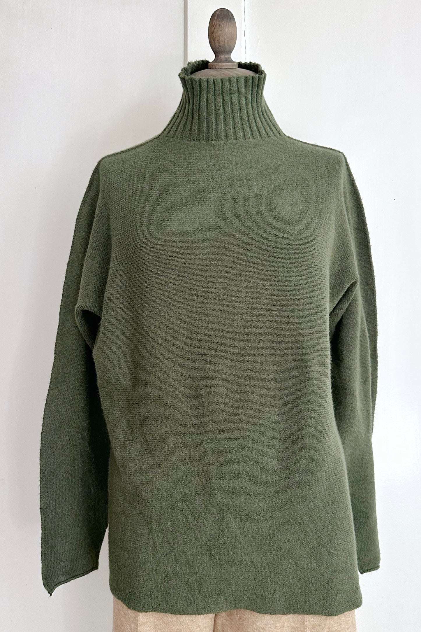 Strickpullover mit Stehkragen aus Viskose