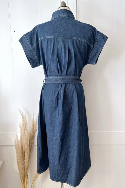 Zeitloses Jeans Midi Kleid