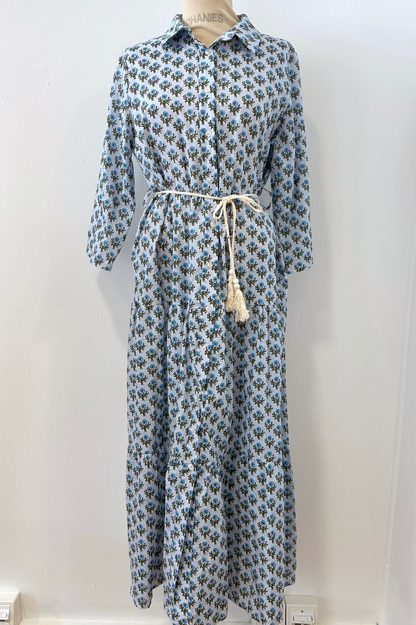Maxikleid aus Baumwolle in Hellblau mit feinem Blumenmuster